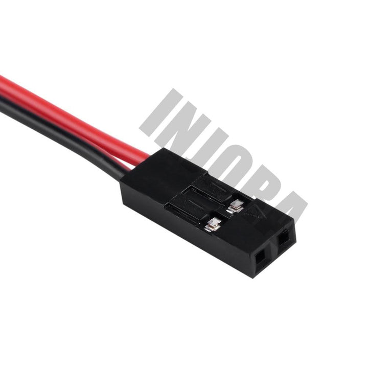 plug with red and black wires